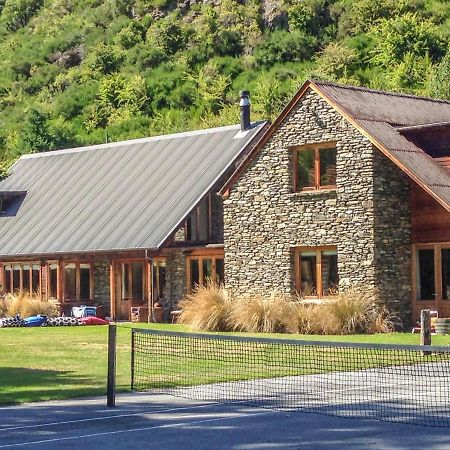 Wharenui Holiday Home By Majordomo Эрроутаун Номер фото