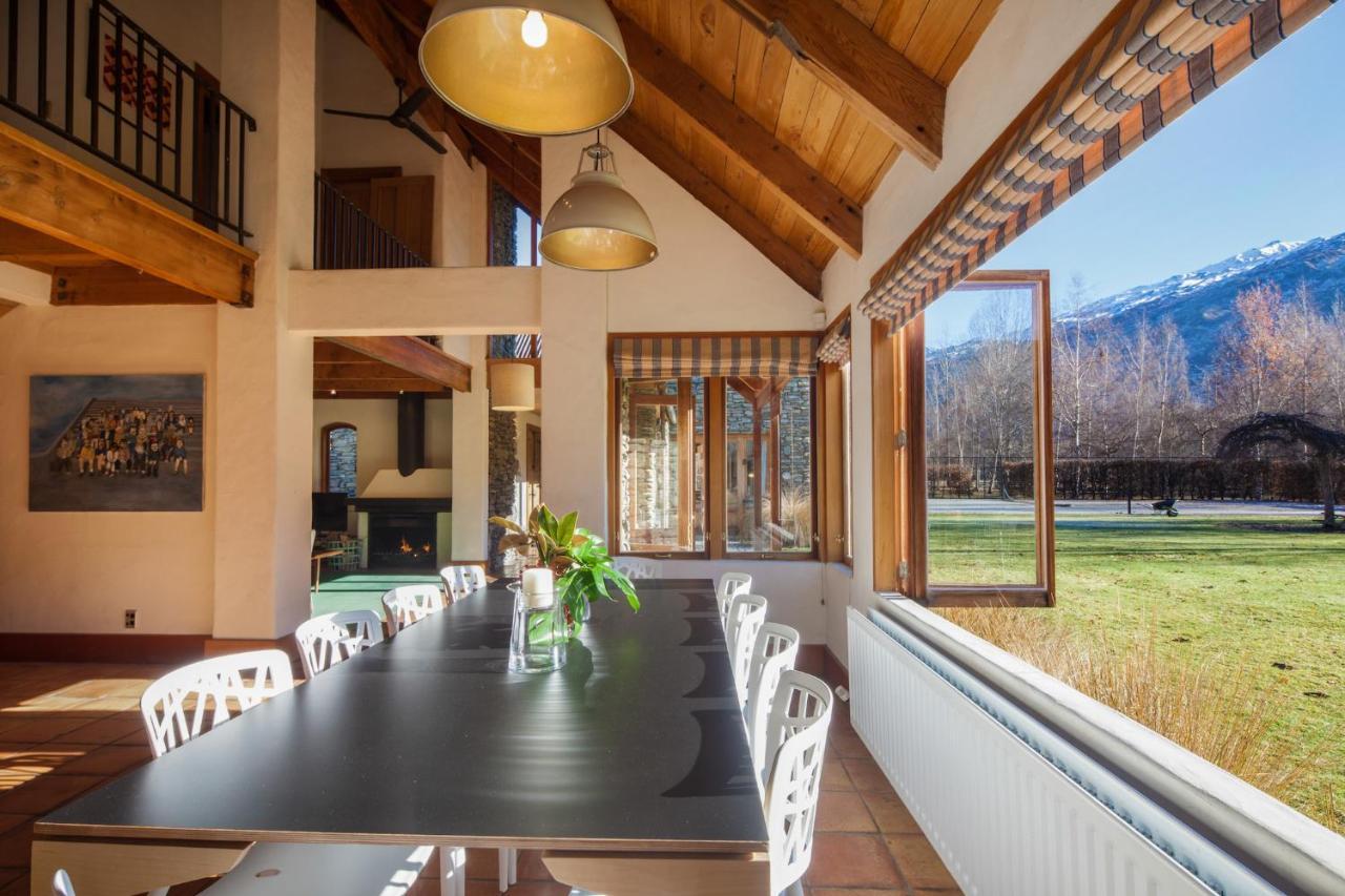 Wharenui Holiday Home By Majordomo Эрроутаун Номер фото